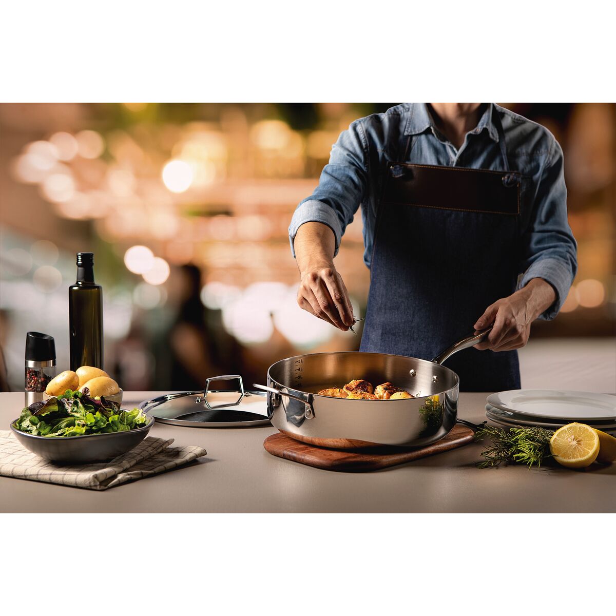 מחבת נירוסטה גדולה עם מכסה 30 סמ Tramontina Grano טרמונטינה שף מפזר