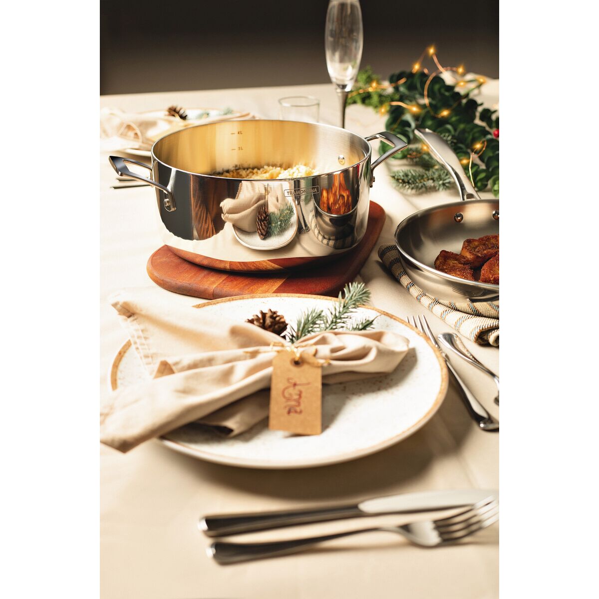 סיר קסרול נמוך נירוסטה 3 שכבות עם אורז וסיר מנצנץ קוק פרו טרמונטינה Tramontina Casserole Pot